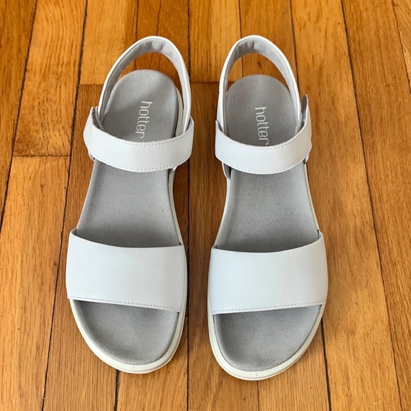 hotter Shoes - Like-New Hotter Play White Leather Women’s Sandals - Size 10